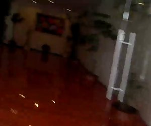 Asian haurdun dauden neska gangbang
