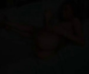 Erdi asian hottie hartzen handiena oilarra inoiz