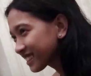 Asian gazte birjina galtzen dena bideo erraldoia cumshot